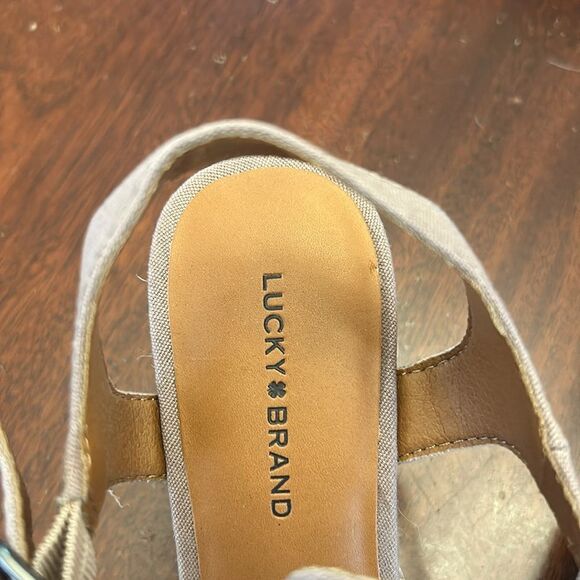 Lucky Brand Tan wedge Sandals Size 8 1/2 M NWOT - Picture 3 of 7